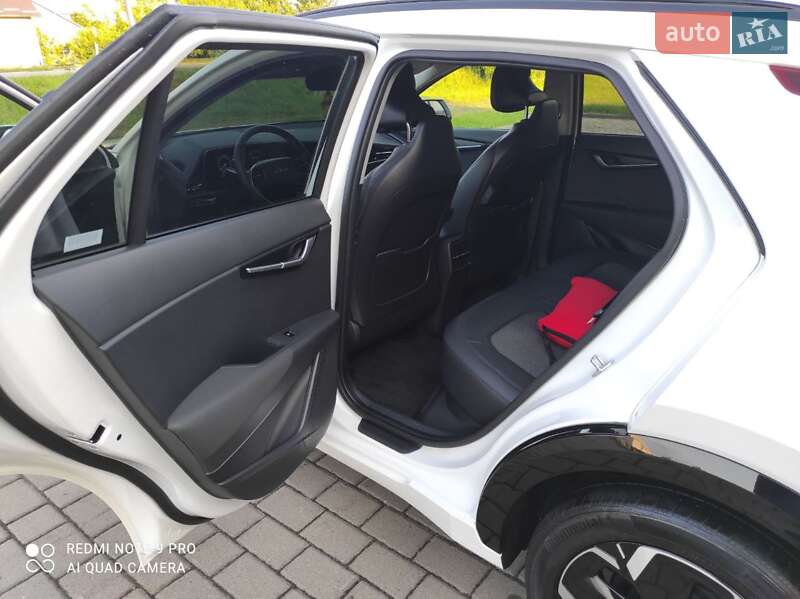 Позашляховик / Кросовер Kia Niro 2023 в Бродах
