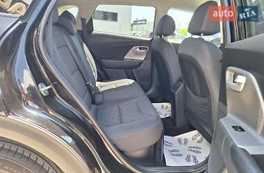 Позашляховик / Кросовер Kia Niro 2021 в 