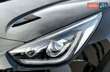 Позашляховик / Кросовер Kia Niro 2019 в 