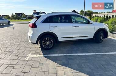 Позашляховик / Кросовер Kia Niro 2021 в 