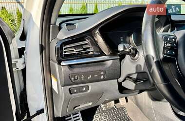 Позашляховик / Кросовер Kia Niro 2021 в 