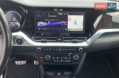 Позашляховик / Кросовер Kia Niro 2021 в 