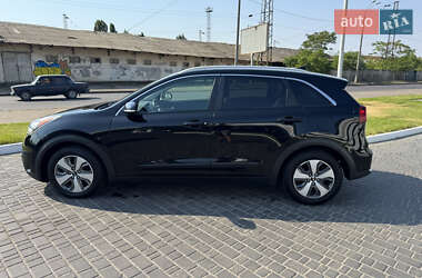 Позашляховик / Кросовер Kia Niro 2016 в 