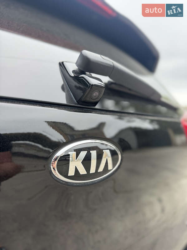 Внедорожник / Кроссовер Kia Niro 2018 в Киеве