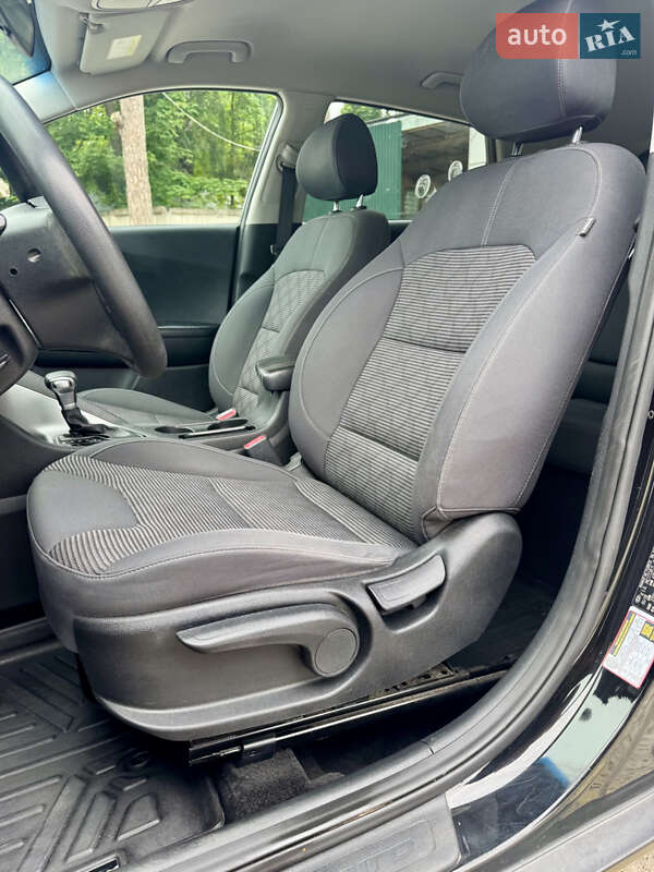 Внедорожник / Кроссовер Kia Niro 2018 в Киеве