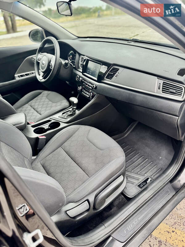 Внедорожник / Кроссовер Kia Niro 2018 в Киеве