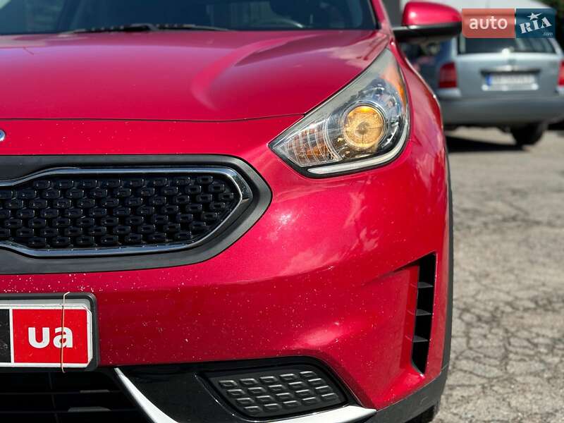 Внедорожник / Кроссовер Kia Niro 2017 в Виннице
