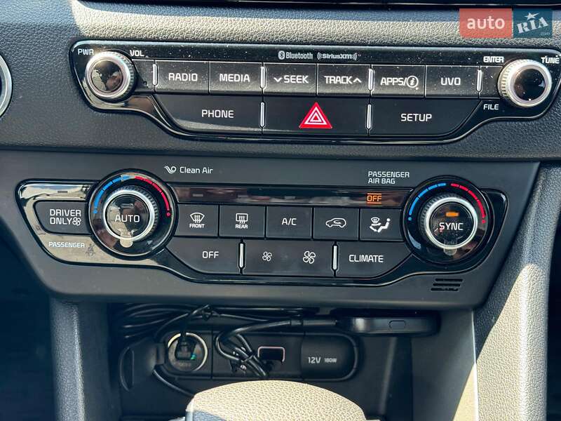 Внедорожник / Кроссовер Kia Niro 2017 в Виннице