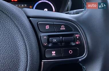 Внедорожник / Кроссовер Kia Niro 2020 в 