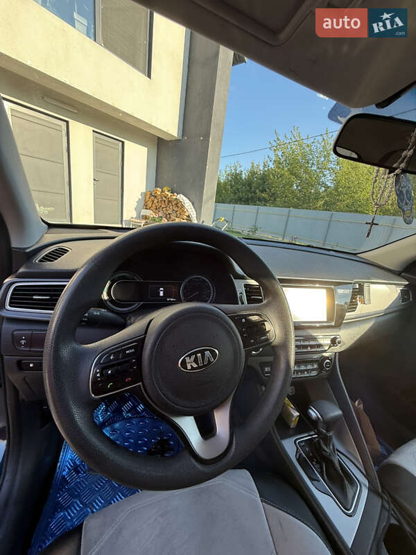 Внедорожник / Кроссовер Kia Niro 2017 в Киеве