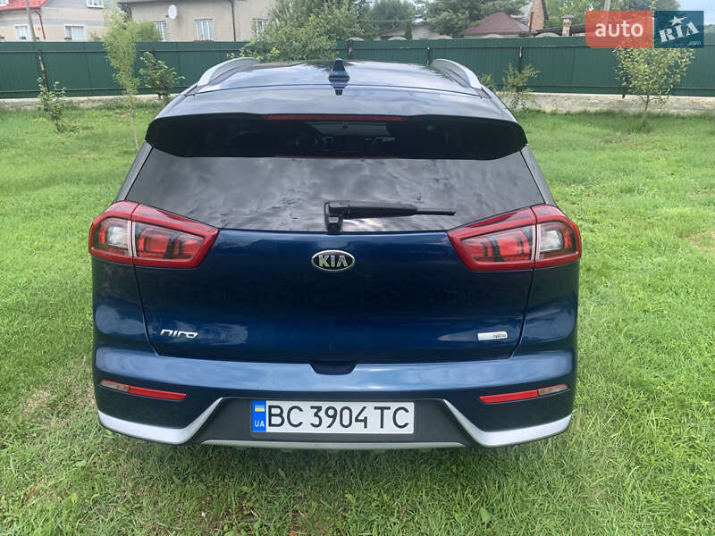 Внедорожник / Кроссовер Kia Niro 2018 в Буске