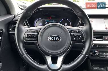 Позашляховик / Кросовер Kia Niro 2021 в 