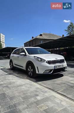Внедорожник / Кроссовер Kia Niro 2017 в 