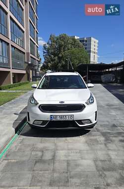 Внедорожник / Кроссовер Kia Niro 2017 в 