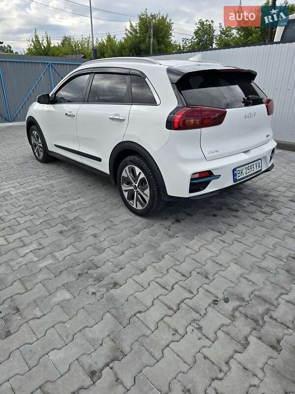 Позашляховик / Кросовер Kia Niro 2022 в Тернополі