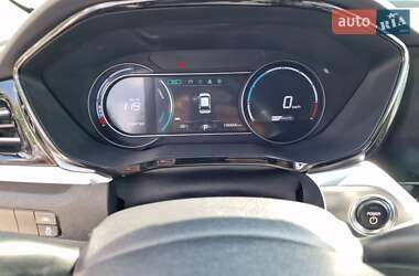Внедорожник / Кроссовер Kia Niro 2021 в 