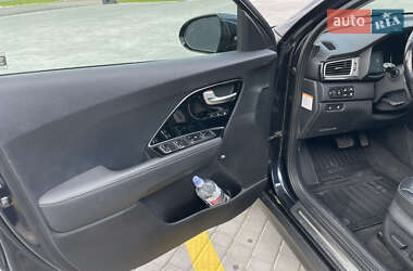 Позашляховик / Кросовер Kia Niro 2019 в 