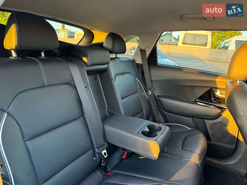 Внедорожник / Кроссовер Kia Niro 2019 в Нетешине