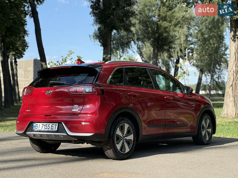 Внедорожник / Кроссовер Kia Niro 2017 в Киеве