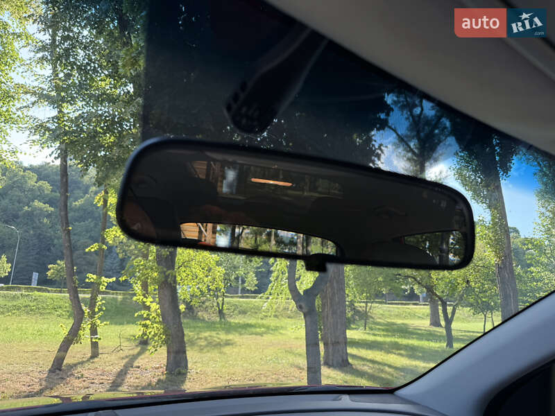 Внедорожник / Кроссовер Kia Niro 2017 в Киеве