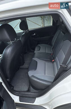 Позашляховик / Кросовер Kia Niro 2018 в Полтаві