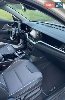 Внедорожник / Кроссовер Kia Niro 2021 в 