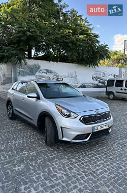 Внедорожник / Кроссовер Kia Niro 2017 в 