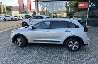 Внедорожник / Кроссовер Kia Niro 2017 в 