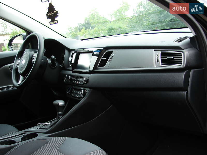 Внедорожник / Кроссовер Kia Niro 2017 в Одессе