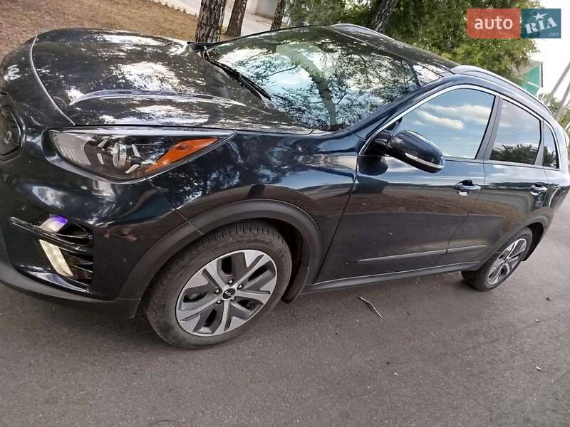 Позашляховик / Кросовер Kia Niro 2021 в Шполі