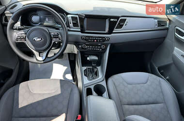 Внедорожник / Кроссовер Kia Niro 2017 в 