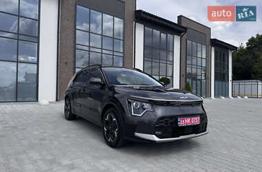 Позашляховик / Кросовер Kia Niro 2023 в Тернополі