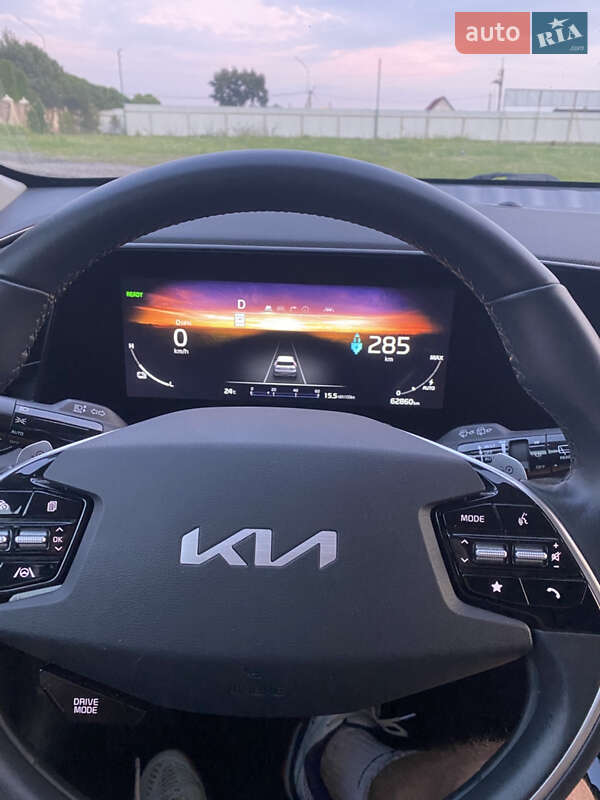 Внедорожник / Кроссовер Kia Niro 2022 в Сарнах