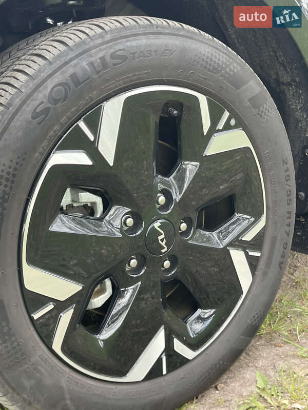 Позашляховик / Кросовер Kia Niro 2023 в Переяславі