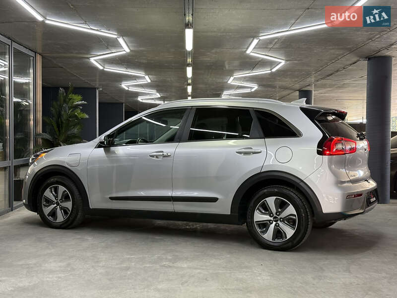 Позашляховик / Кросовер Kia Niro 2017 в Одесі фото 13 Позашляховик / Кросовер Kia Niro 2017 в Одесі