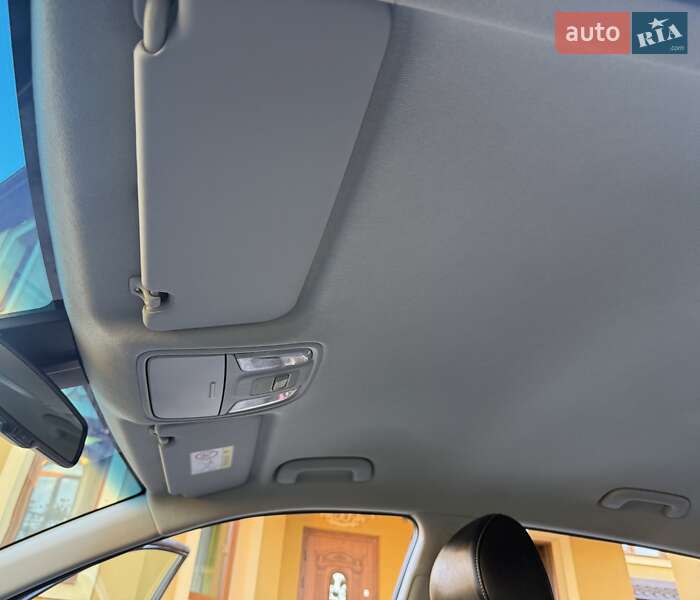 Позашляховик / Кросовер Kia Niro 2020 в Львові