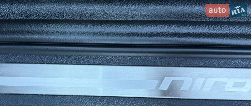 Позашляховик / Кросовер Kia Niro 2020 в Львові
