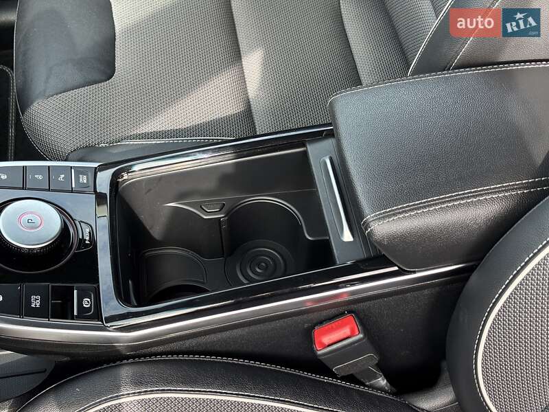 Внедорожник / Кроссовер Kia Niro 2021 в Львове