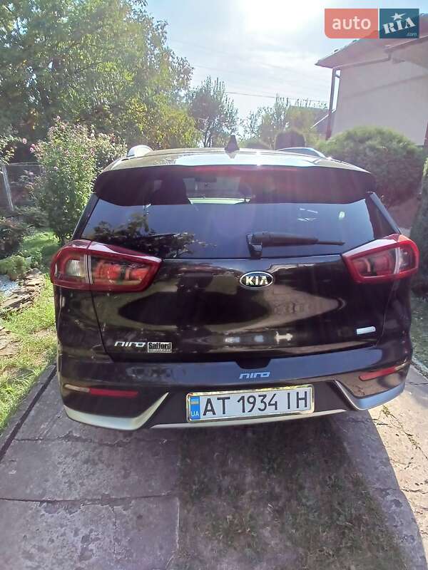 Внедорожник / Кроссовер Kia Niro 2017 в Ивано-Франковске