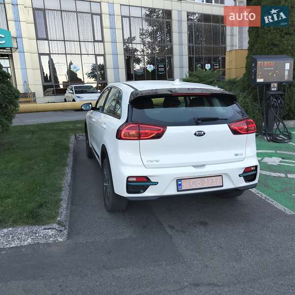 Позашляховик / Кросовер Kia Niro 2021 в Дніпрі фото 4 Позашляховик / Кросовер Kia Niro 2021 в Дніпрі