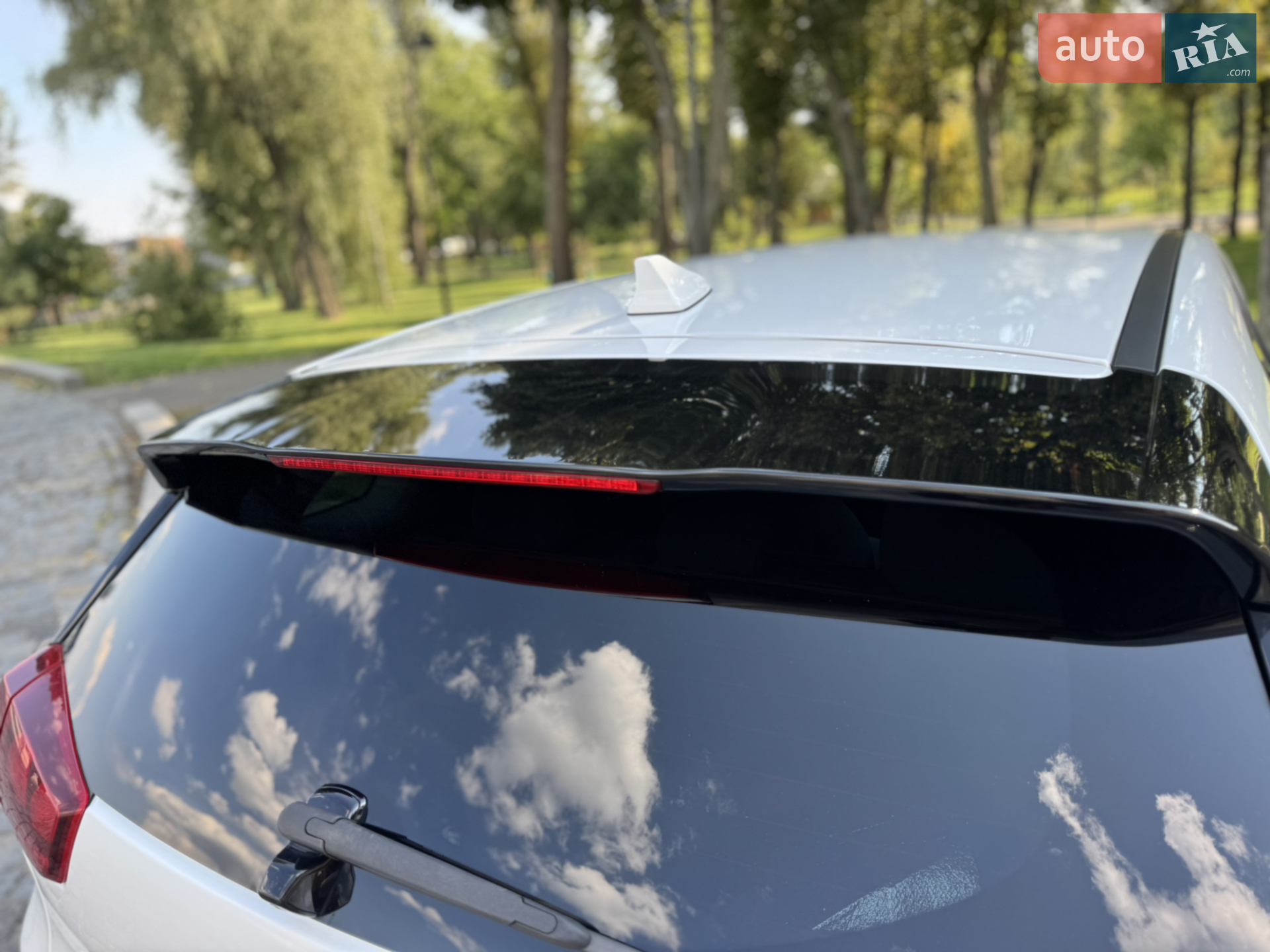 2017 Kia Niro - мініатюра 22