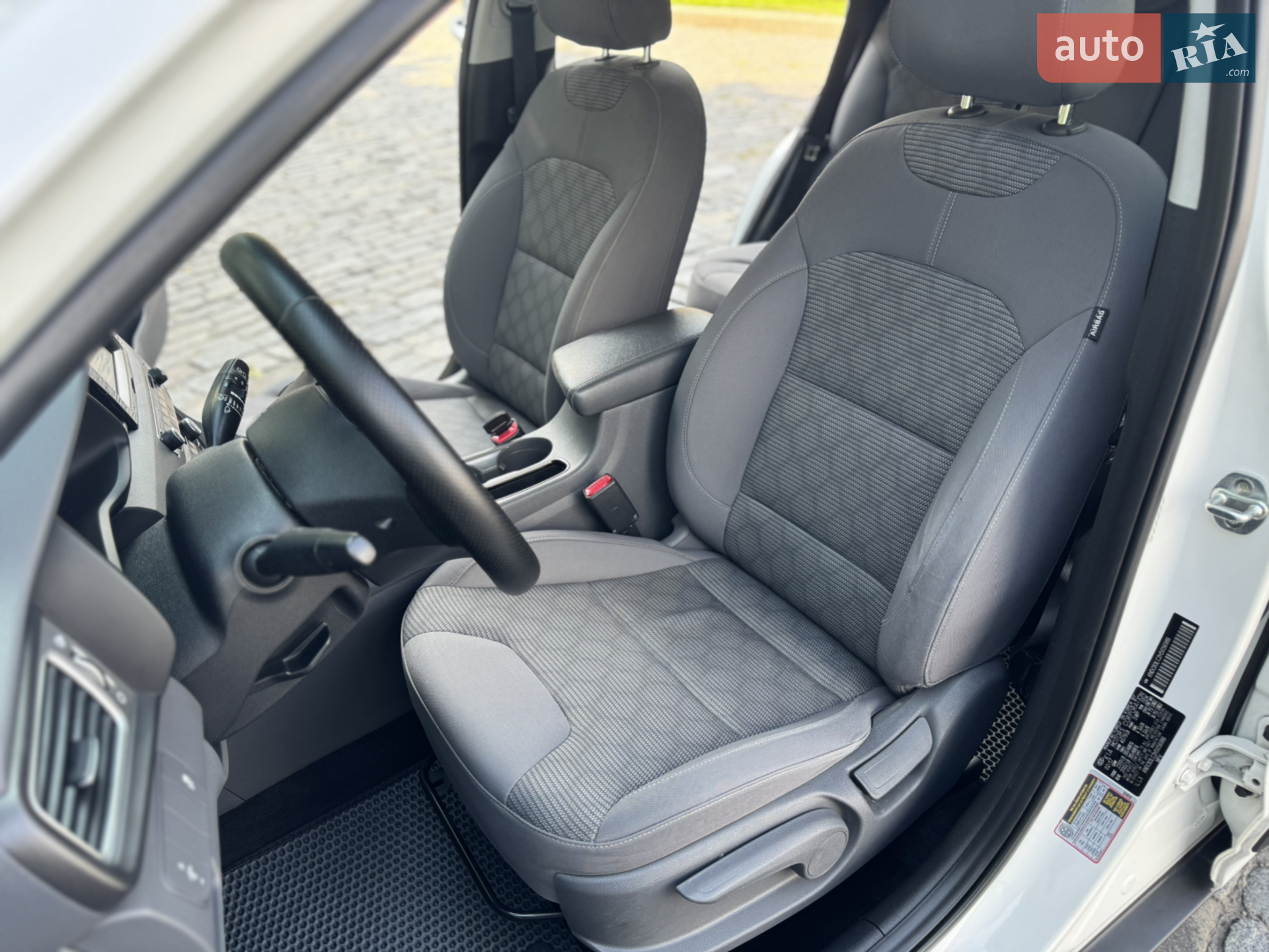 2017 Kia Niro - мініатюра 33