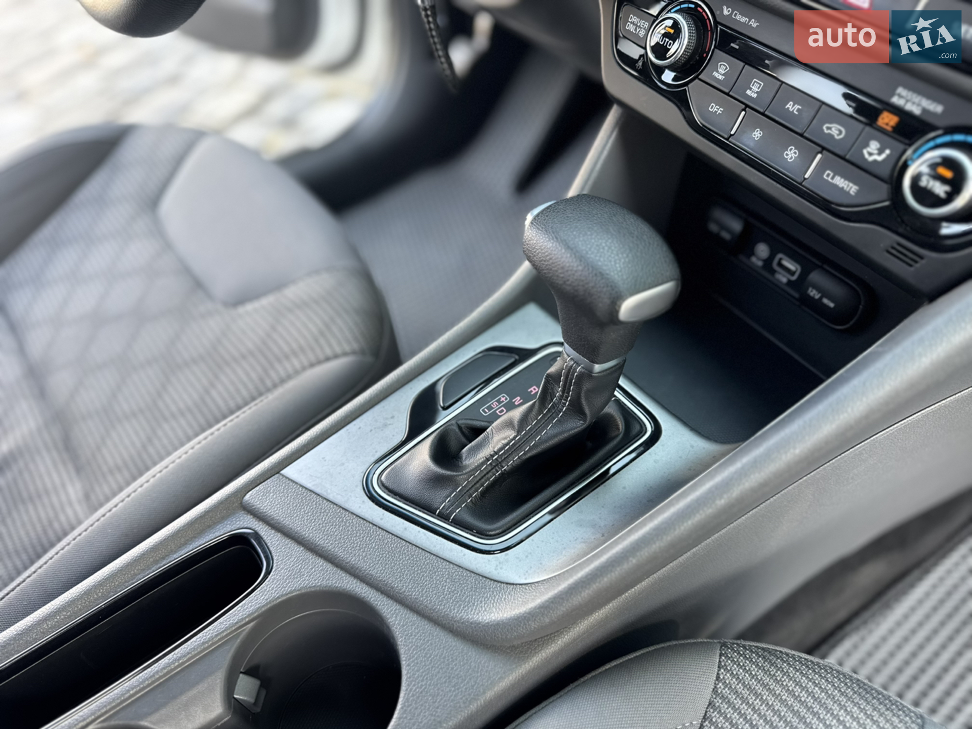 2017 Kia Niro - мініатюра 65