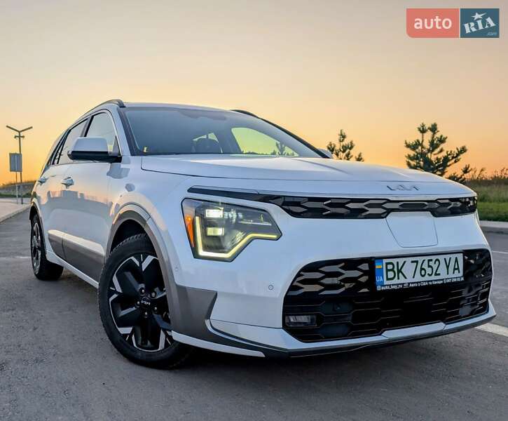 Внедорожник / Кроссовер Kia Niro 2023 в Ровно