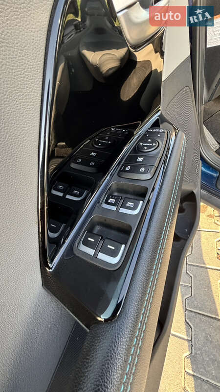 Позашляховик / Кросовер Kia Niro 2021 в Львові