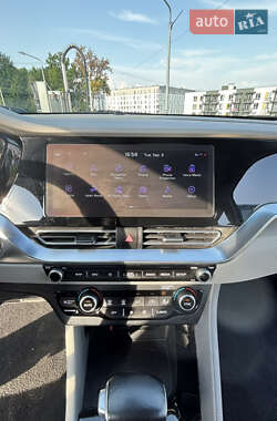 Внедорожник / Кроссовер Kia Niro 2021 в 