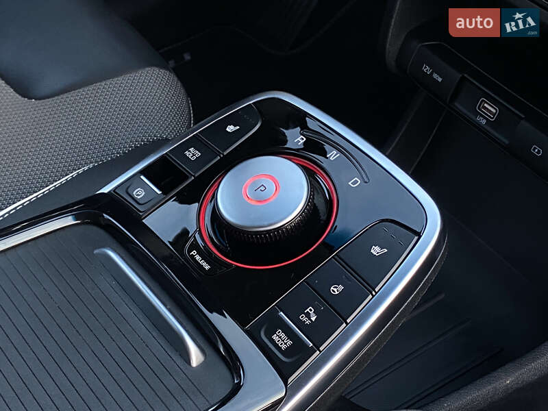 Позашляховик / Кросовер Kia Niro 2021 в Львові