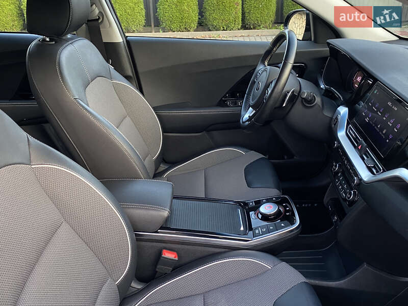 Позашляховик / Кросовер Kia Niro 2021 в Львові