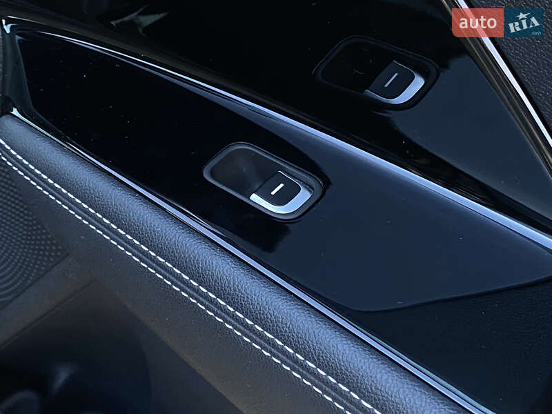 Позашляховик / Кросовер Kia Niro 2021 в Львові