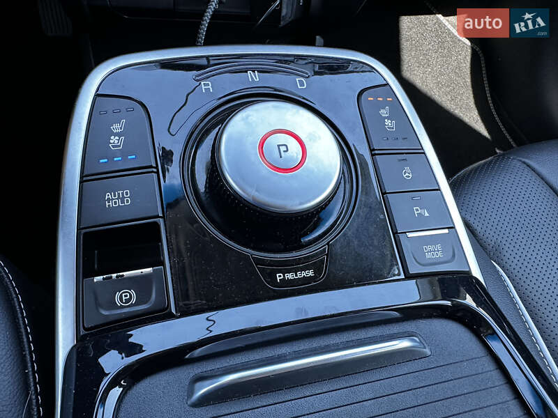 Позашляховик / Кросовер Kia Niro 2019 в Львові